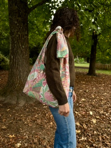 sac bandoulière en tissu upcyclé, motif bandana vintage