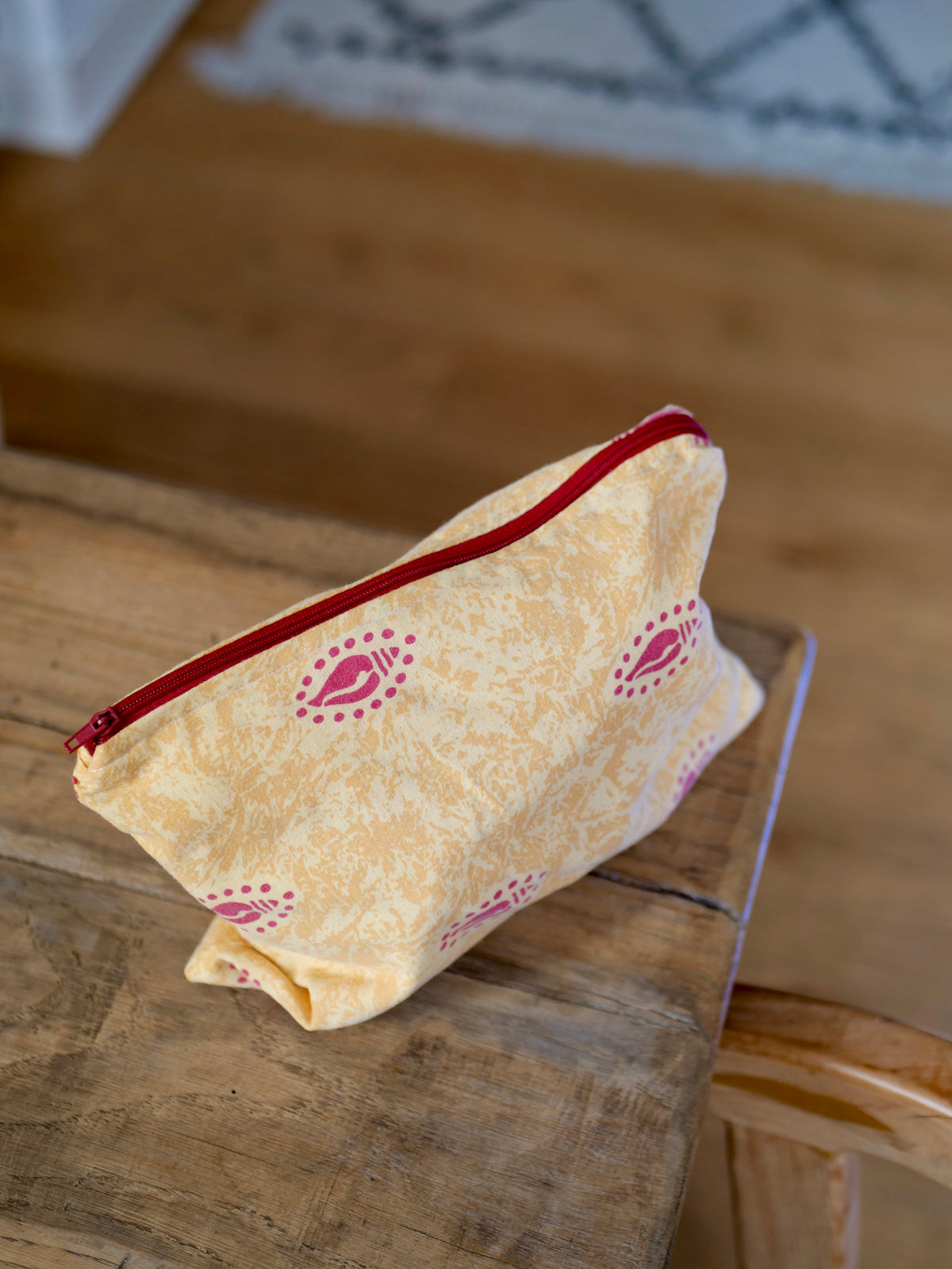 Trousse plate upcyclé motif coquillage