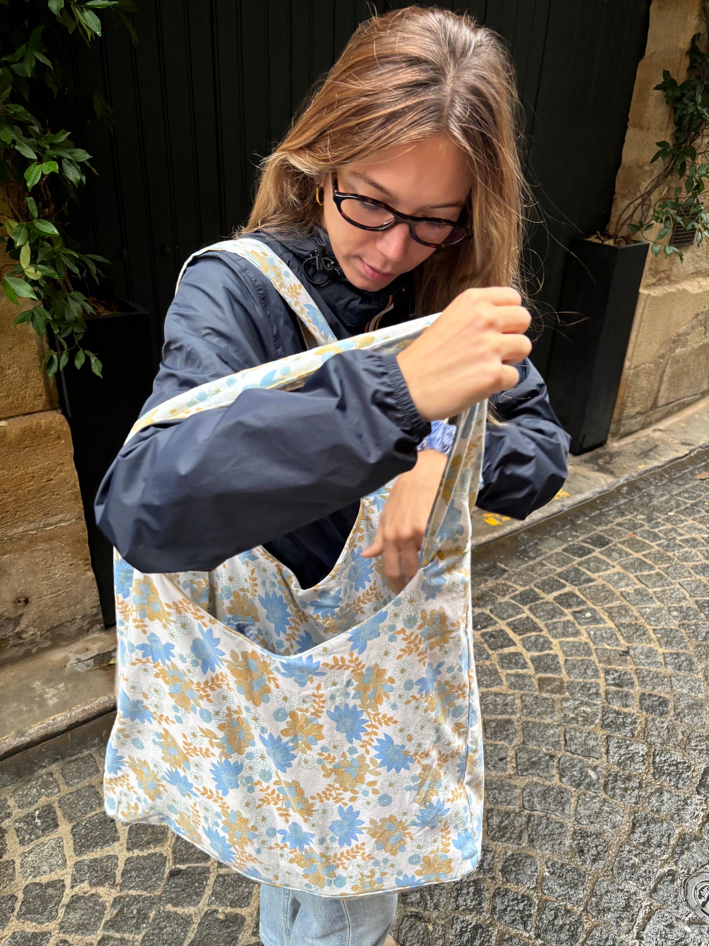 grand sac en tissu upcyclé fleurs automnales