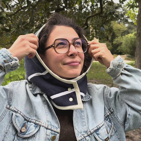 Cagoule bleue marine en duvet vintage